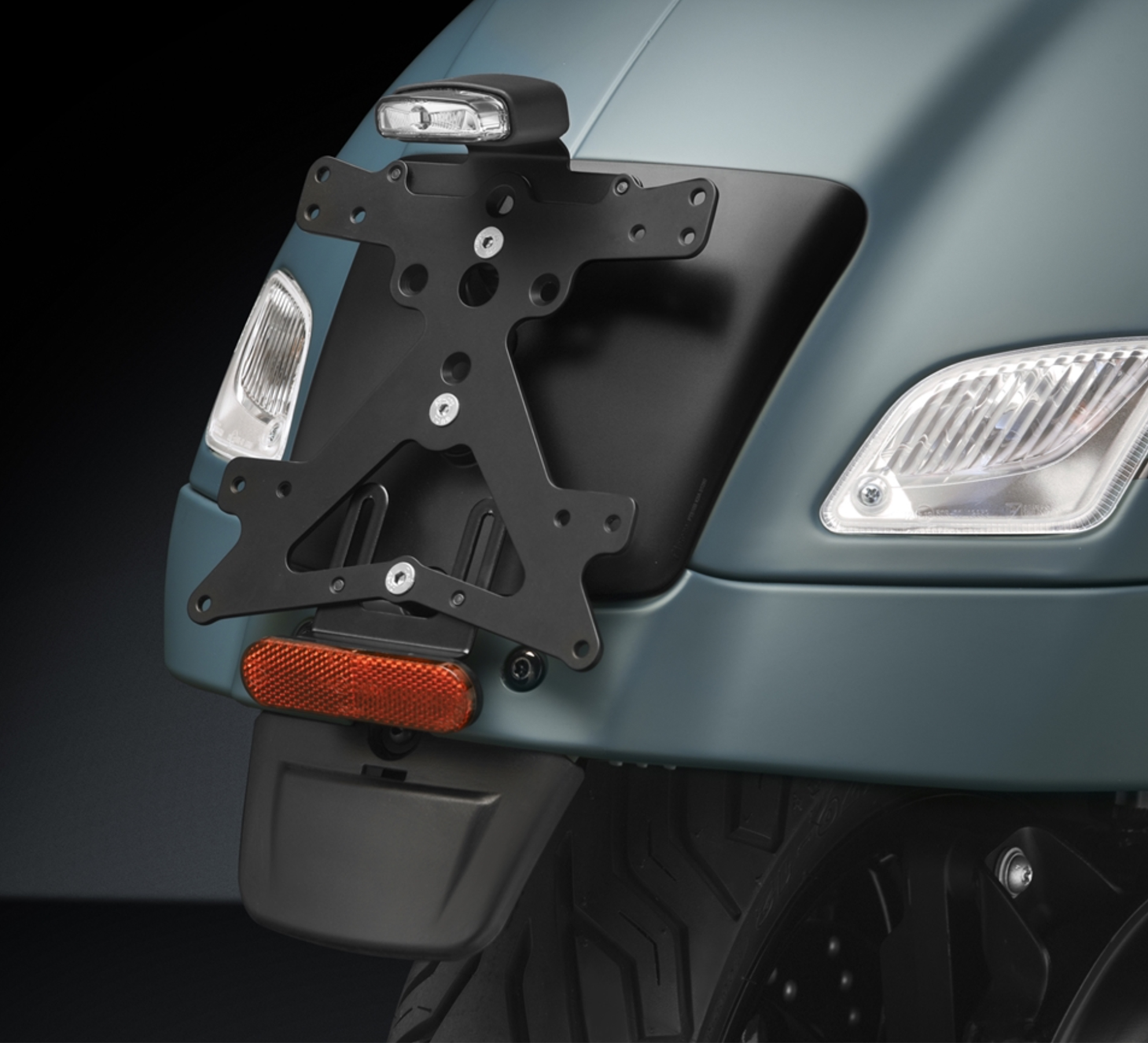 Support de plaque d'immatriculation feu arrière RIZOMA pour Vespa GTS/GTS Super/GTV/GT 60/GT L 125-300ccm 4T LC