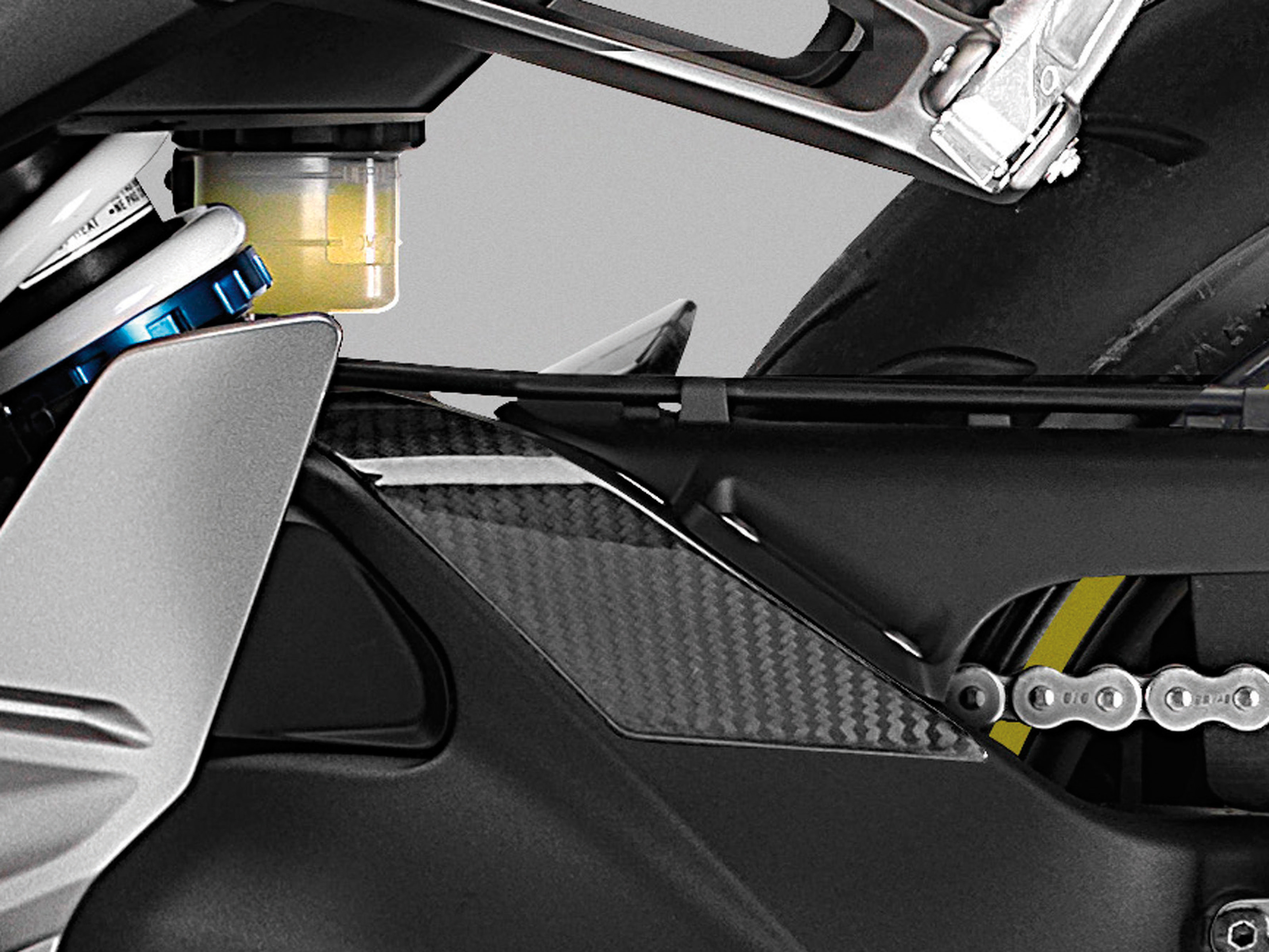 Carénage original du bras oscillant de la Honda CB 1000 R, carbone