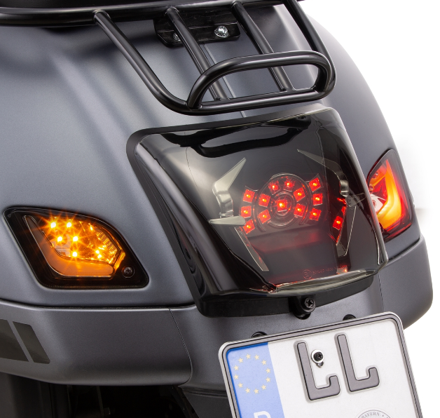Kit clignotants avant & arrière pour Vespa GTS/GTS Super/GTV 125-300ccm ('14-), teintés