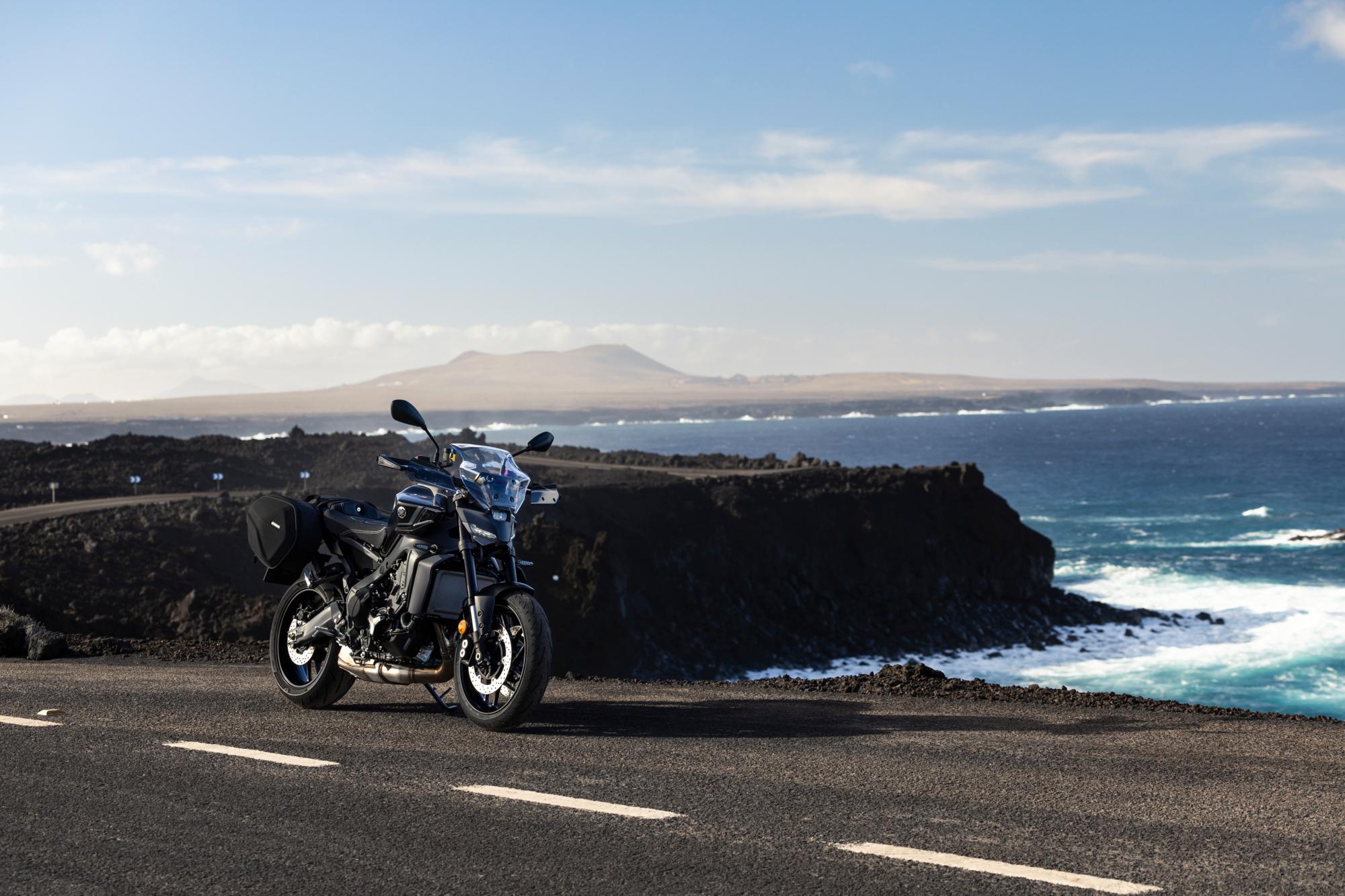 Pare-brise mi-haut pour MT-09 (24-25) / MT-07 (2025) d'origine Yamaha