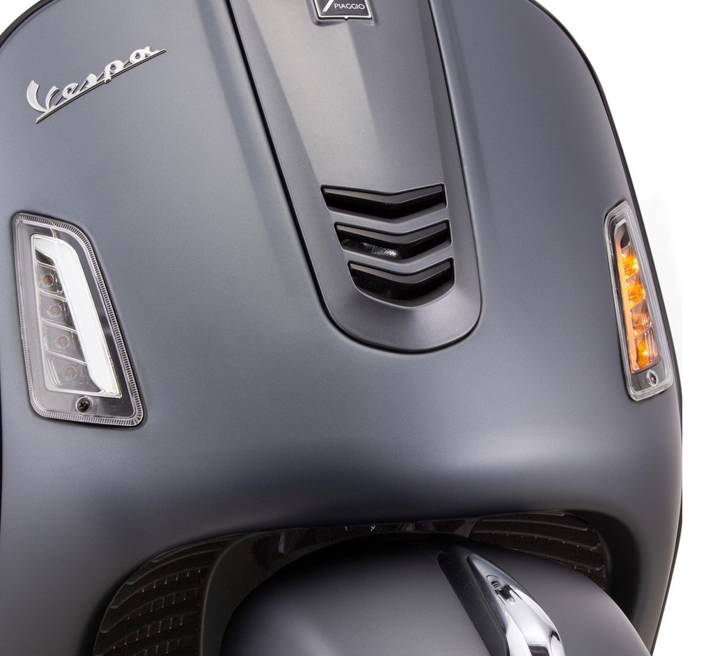 Kit clignotants avant gauche/droite pour Vespa GTS/GTS Super/GTV/GT 60/GT/GT L ('03-'13), clair