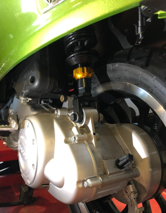 Amortisseur "Black Edition", arrière pour Vespa Primavera/Sprint 50ccm 2T/4T, noir mat