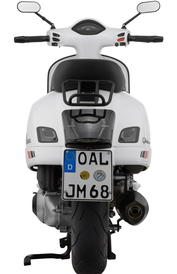 Porte-bagages arrière 70's pour Vespa GTS / GTS Super HPE 125-300 ('19-), noir brillant