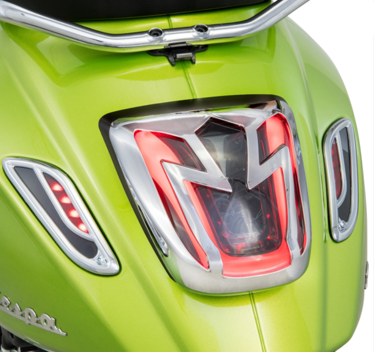 Grille de clignotant droite/gauche, arrière pour Vespa Primavera/Sprint 50-150ccm 2T/4T AC, chromé