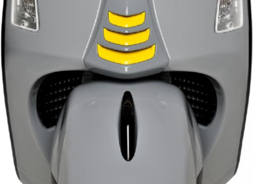 Kit d'habillage "Black Kit" pour Vespa GTS Super Tech HPE