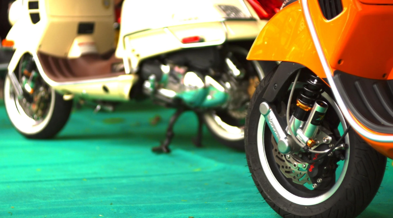 Amortisseur avant ZELIONI pour Vespa ET2/ET4/LX/LXV/S 50-150ccm, argent/orange/noir