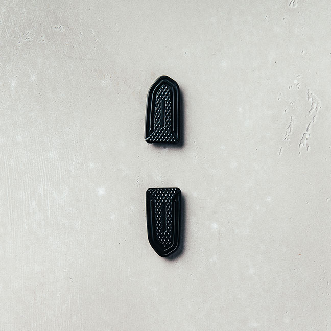 Cache repose-pieds, Dark Rider, aluminium, noir pour Moto Guzzi V7 III/ V9 Bobber/ V9 Roamer