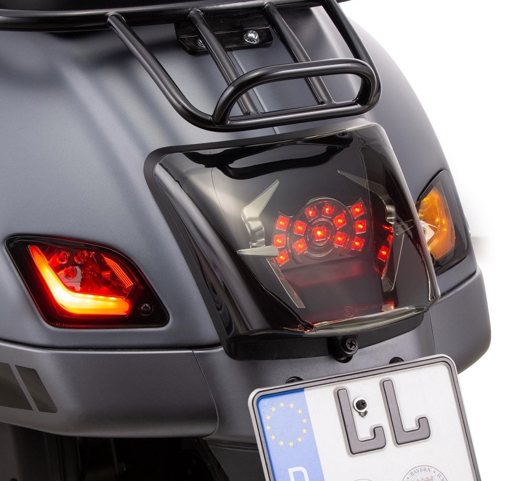 Kit de clignotants arrière gauche/droite pour Vespa GTS/GTS Super/GTV 125-300ccm ('14-22), teinté