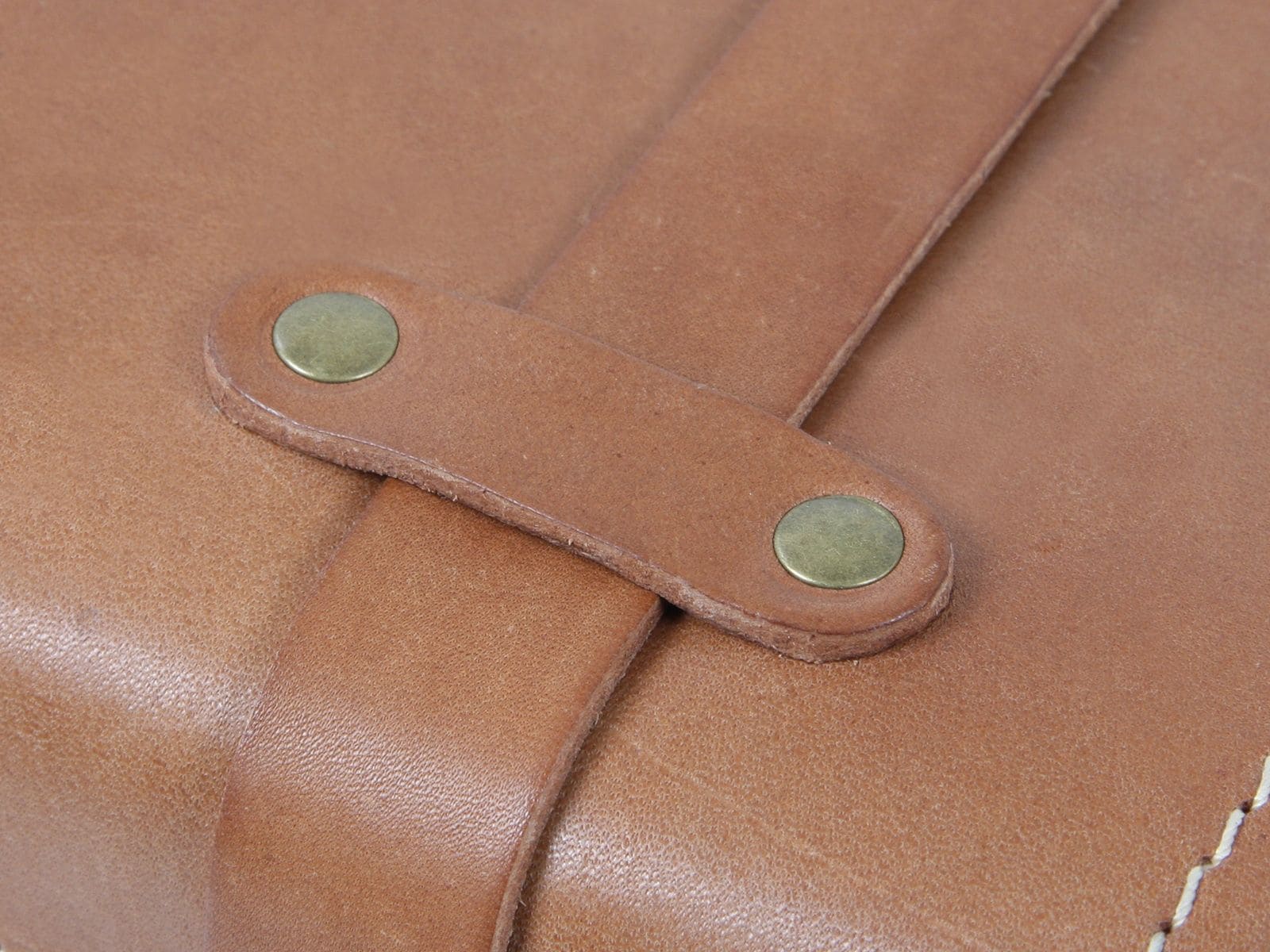 Sacoche arrière en cuir LEGACY Hepco & Becker