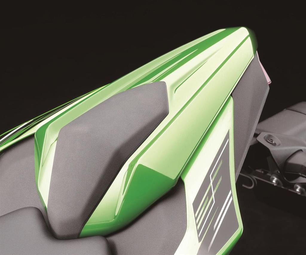 Couverture de siège passager "Metallic Matte Graphene Steel Gray" (68P) pour Kawasaki Ninja /Z 125