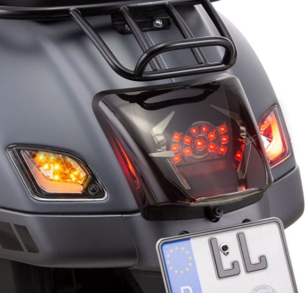 Kit clignotants avant & arrière pour Vespa GTS/GTS Super/GTV/GT 60/GT/GT L ('03-'13), clair