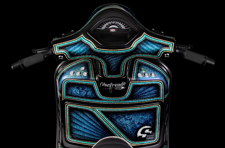 Kit de style "Black Edition" pour Vespa GTS/GTS Super HPE 125/300 (19-22), noir brillant