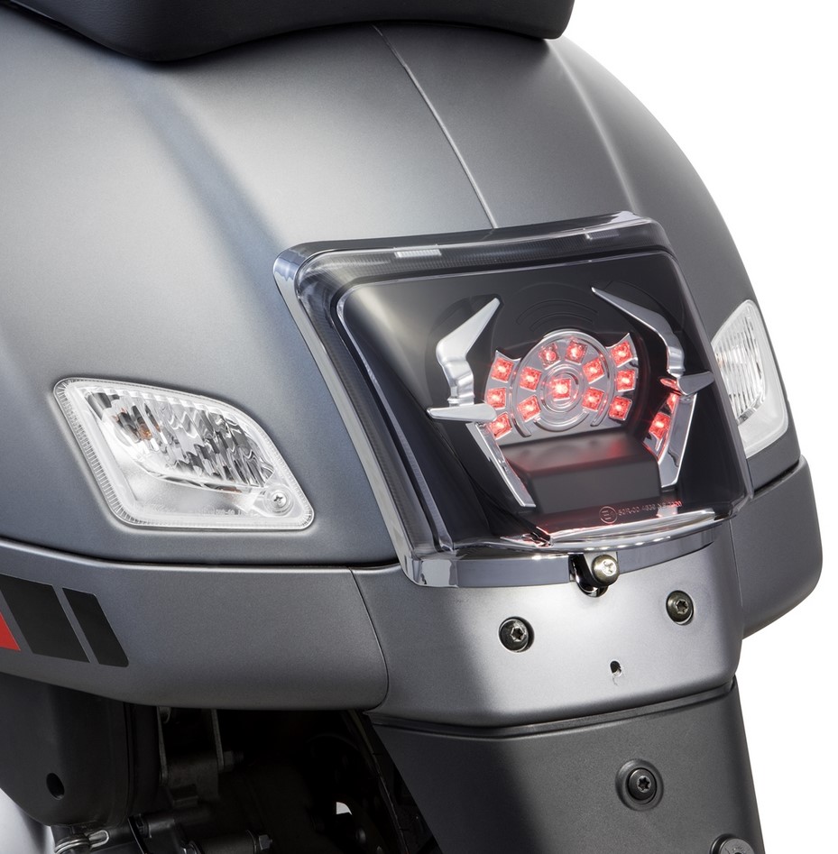 Feu arrière MK II LED pour Vespa GTS/GTS Super/GTV/GT 60 125-300ccm (-'13), clair