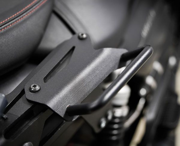 Poignées de maintien du passager pour Moto Guzzi Audace (17-20)