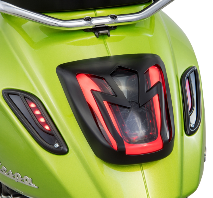 Grille de clignotants droite/gauche, arrière pour Vespa Primavera/Sprint 50-150ccm 2T/4T AC, noir mat