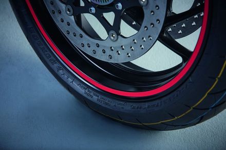 Décor de jantes, rouge pour Suzuki GSX-R1000 BJ. 2005 - 2006/ 2007-2008/ 2009-2011/ 2012-2016/ GSX-R750 BJ.