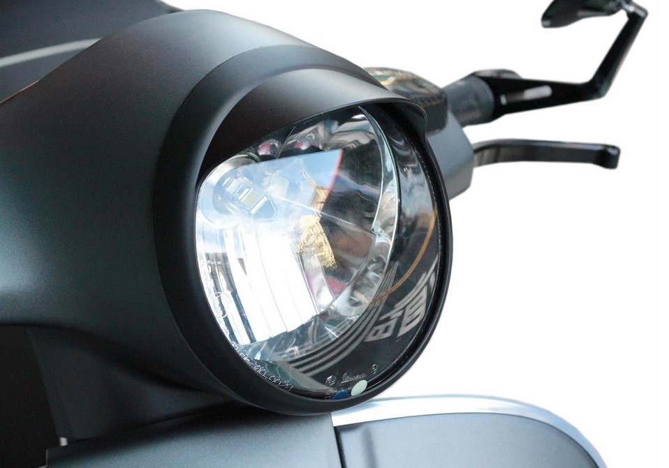 Anneau de lampe pour Vespa GTS/GTS Super/GT/GT L 125-300ccm, noir mat