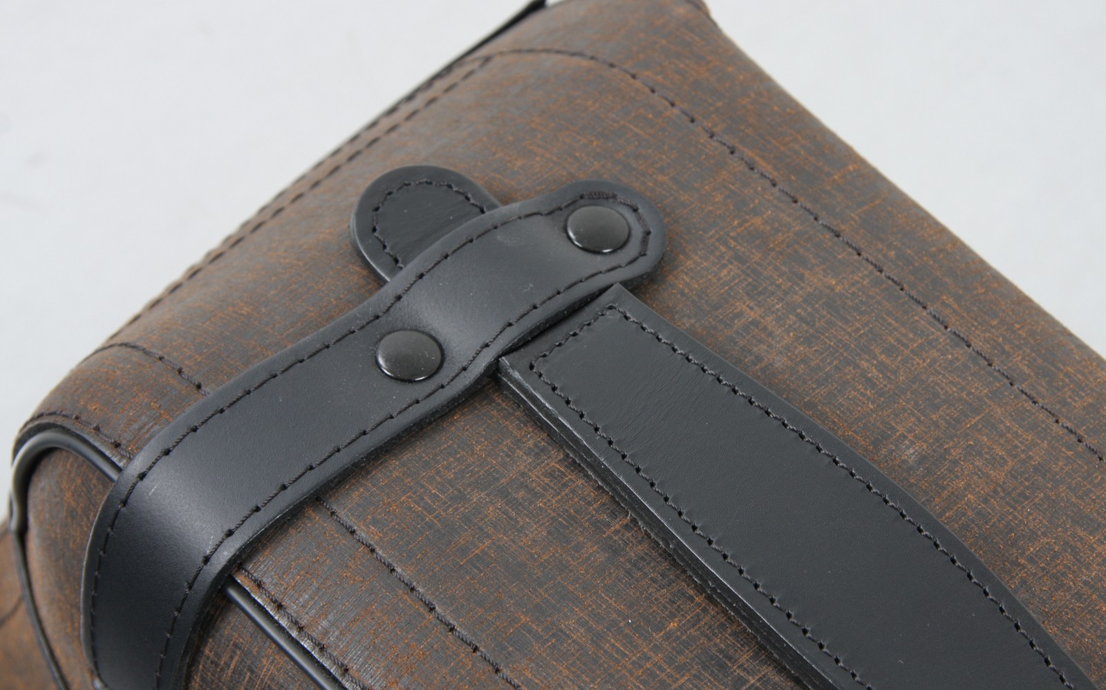 Sacoches en cuir Rugged C-Bow 24 litres marron pour porte-sacoches C-Bow Hepco & Becker