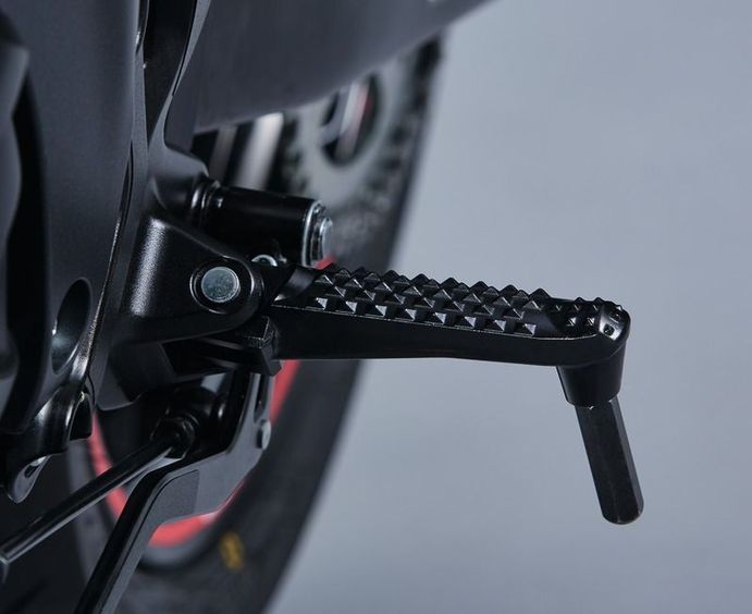 Repose-pieds avec support (côté gauche) pour Suzuki SV650 BJ. 2016-2017