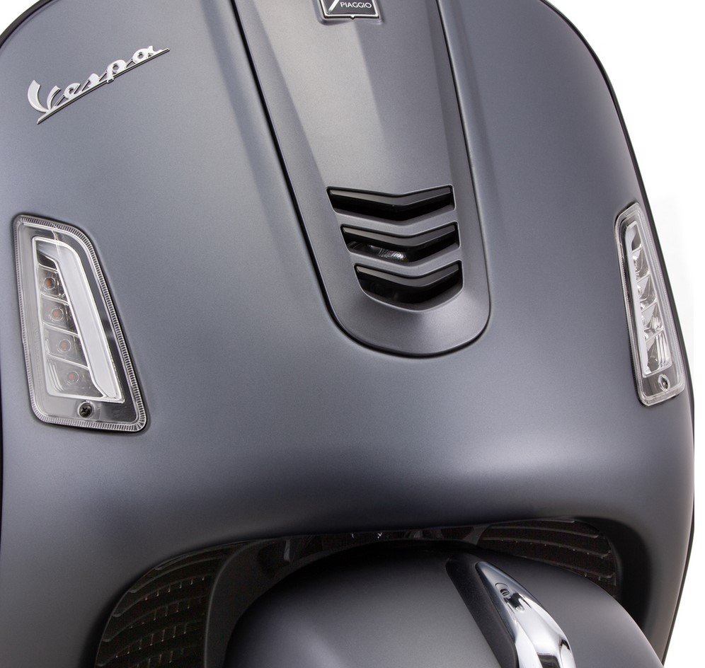 Kit clignotants avant gauche/droite pour Vespa GTS/GTS Super/GTV/GT 60/GT/GT L ('03-'13), clair