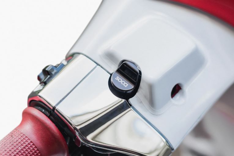 Cache trou de rétroviseur gauche & droite SOCA pour Vespa Primavera/Sprint/Elettrica 50-150ccm, noir