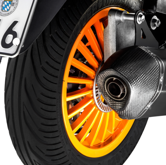 Pneus arrière 130/70-12 62S TL