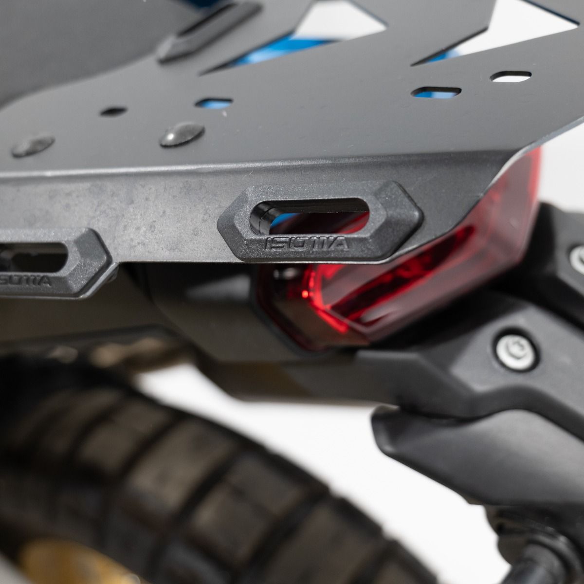 Porte-bagages noir pour Yamaha Ténéré 700 (19-24)