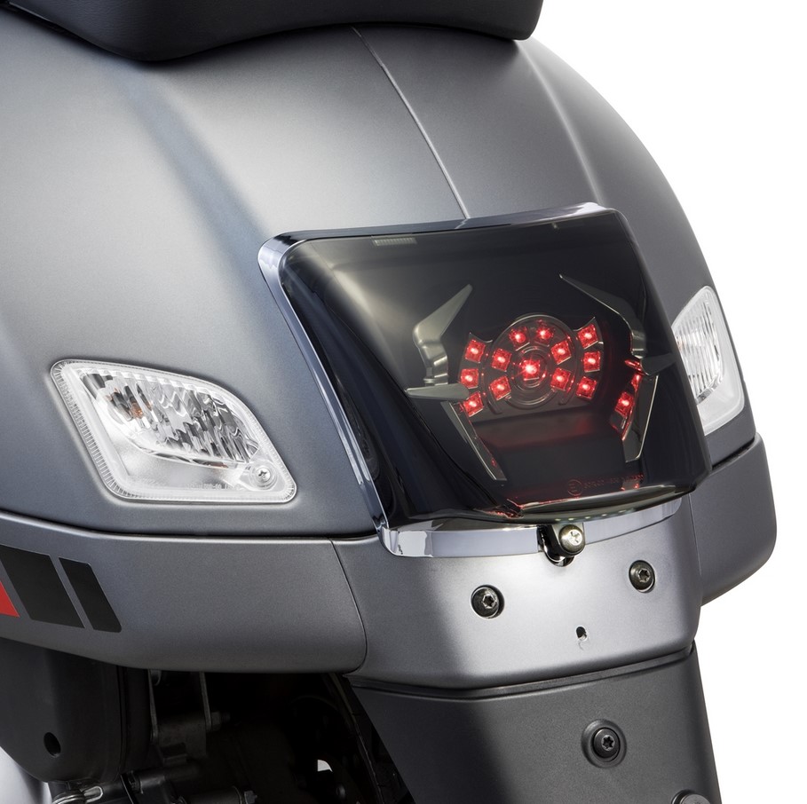 Cadre feu arrière Conversion pour Vespa GTS/GTS Super/GTV 125-300ccm ('14-'18), chrome