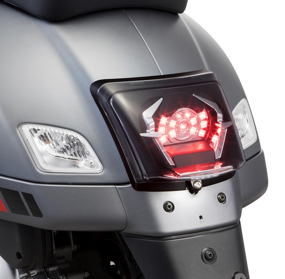 Feu arrière MK II LED pour Vespa GTS/GTS Super/GTV/GT 60 125-300ccm (-'13), clair