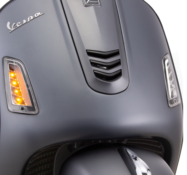 Kit clignotants avant & arrière pour Vespa GTS/GTS Super/GTV/GT 60/GT/GT L ('03-'13), clair