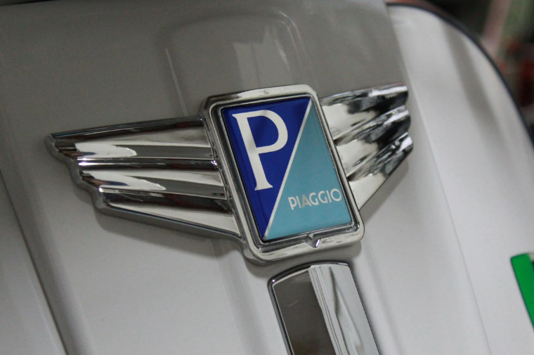 Ailes décoratives en cascade pour emblème carré PIAGGIO, Mark II, pour Vespa, plastique, chrome