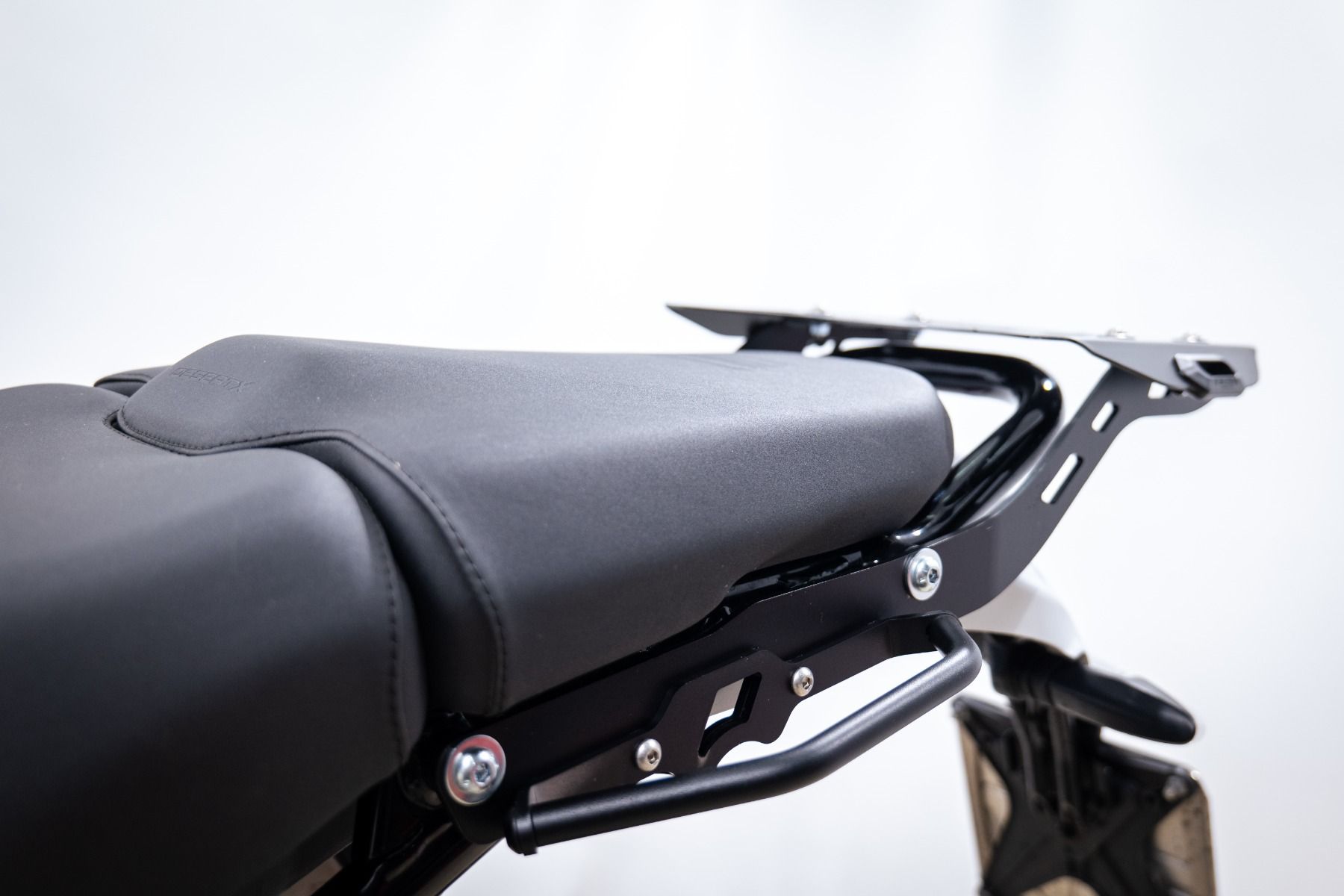 Poignées de maintien du passager pour Ducati DesertX, noir