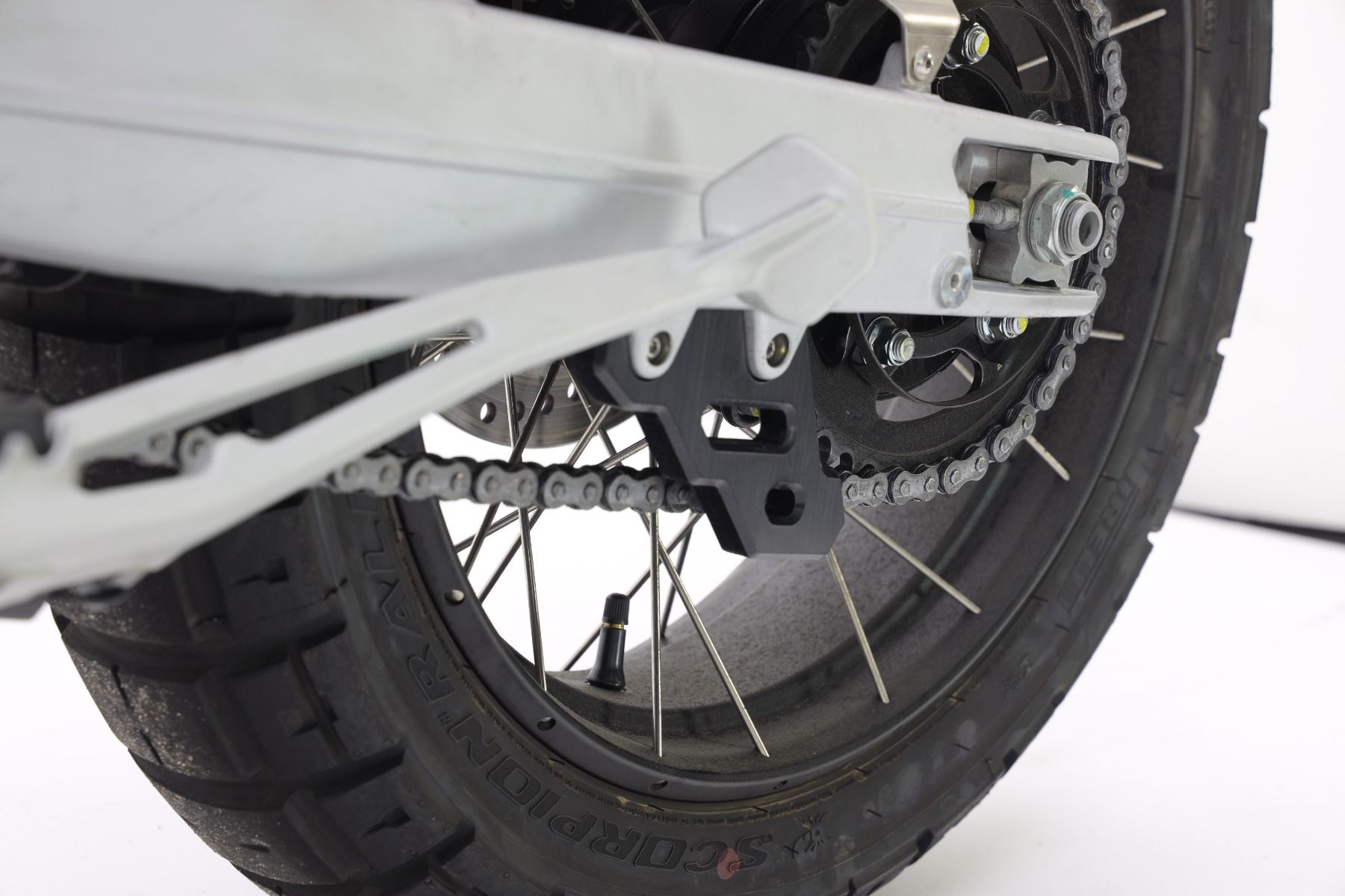 Protège chaîne inférieur pour Aprilia Tuareg 660