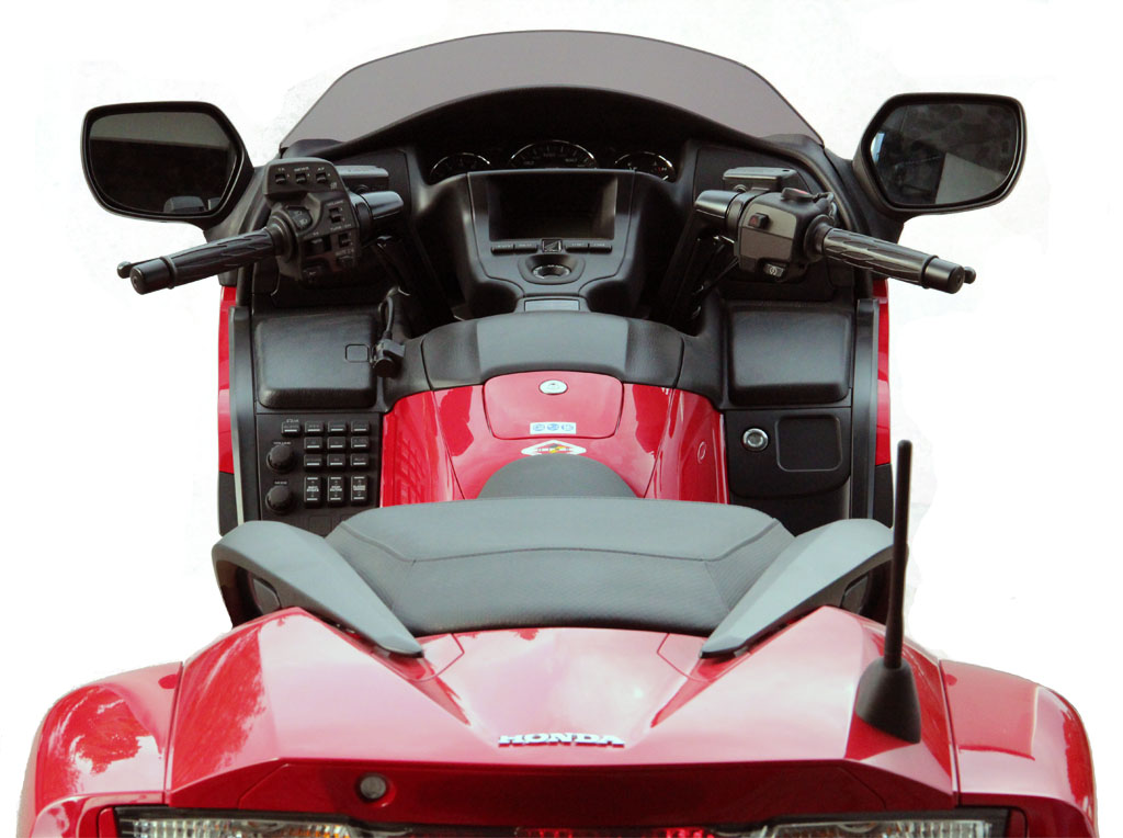 Vitre moulée d'origine MRA "ON" pour HONDA GL1800 F6B BAGGER (année 12-17)