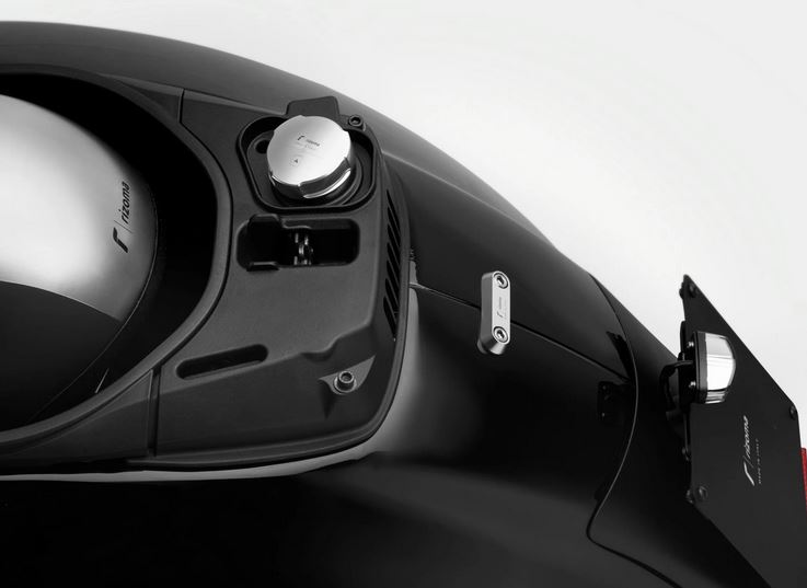 Bouchon de réservoir RIZOMA pour Vespa, argenté