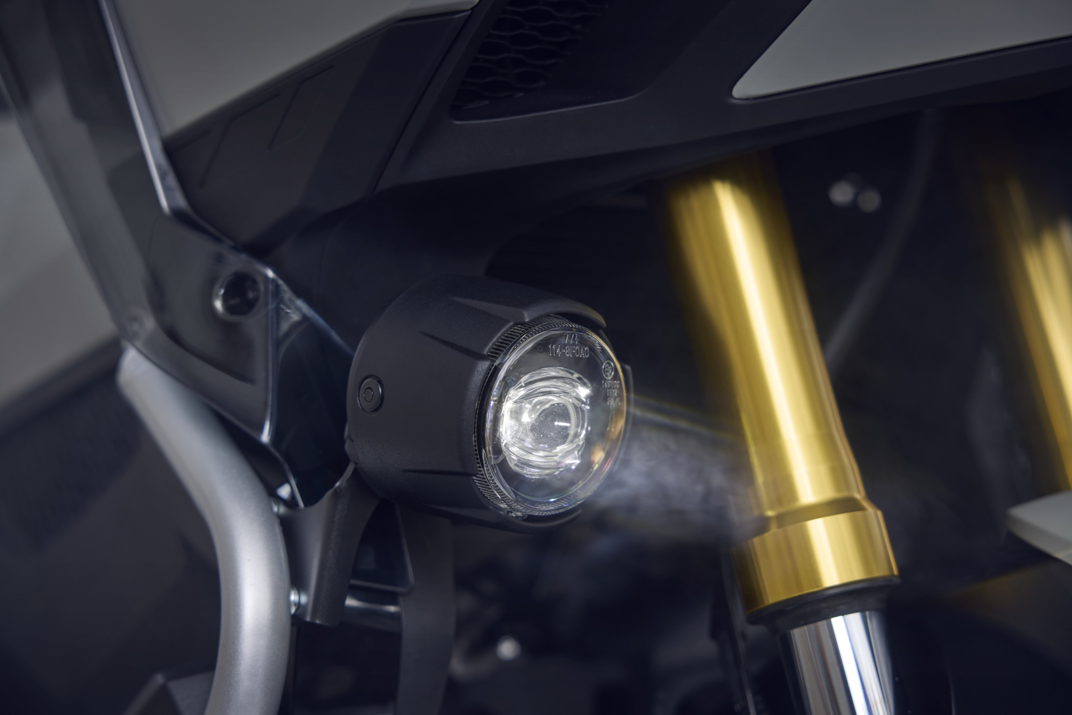 Phares antibrouillard à LED pour Honda X-ADV (25-) d'origine