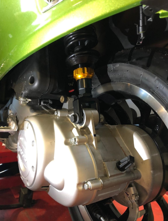 Amortisseur "Black Edition", arrière pour Vespa Primavera/Sprint 50ccm 2T/4T, noir