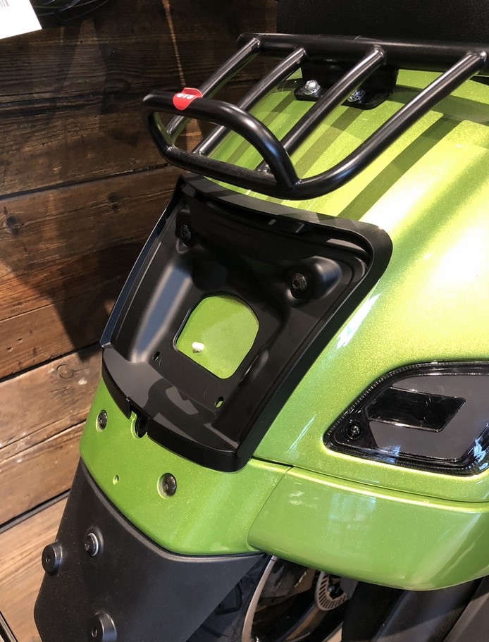 Conversion de feu arrière de cadre pour Vespa GTS/​GTS Super/​GTV 125-300ccm ('14-'18), noir mat