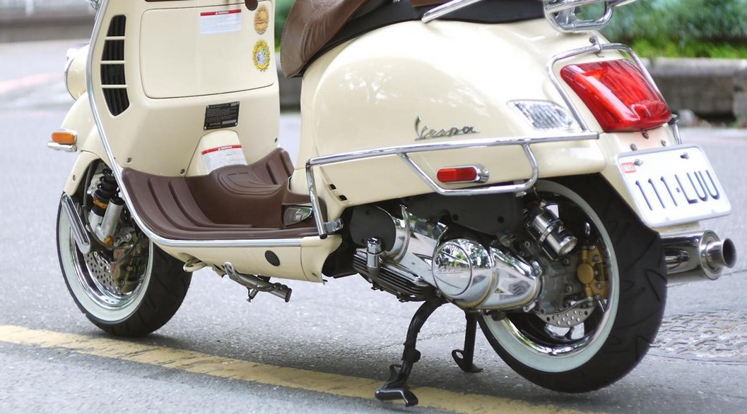 Tapis de sol pour Vespa GTS/GTS Super/GTV/GT 60/GT/GT L 125-300ccm, marron