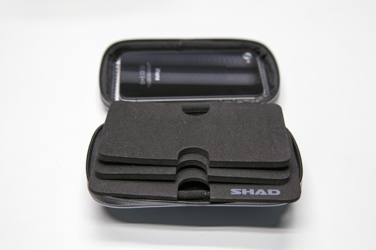 Étui Shad pour smartphone (6 pouces) Fixation au miroir