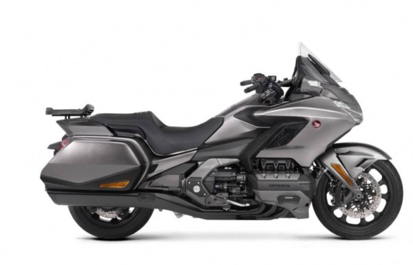 Kit de montage pour top-case Shad, finition noire laquée, pour Honda GL 1800 Gold Wing (18-25)