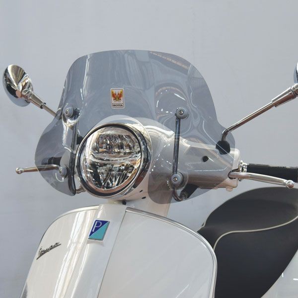 Pare-brise "Fashion" légèrement teinté pour Vespa GTS 125 / 300 (19-22)