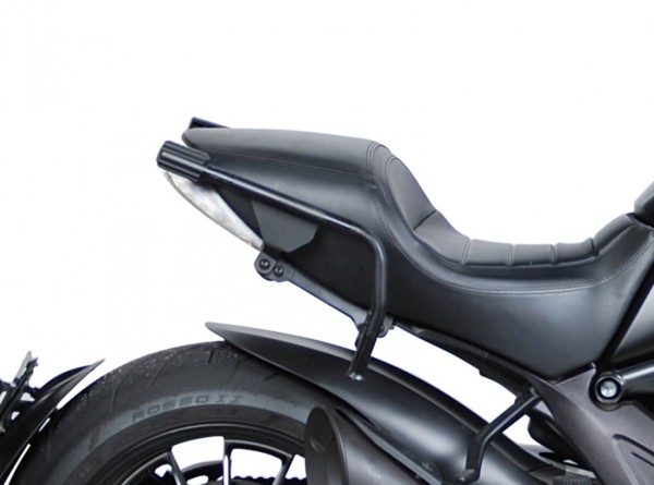 Porte-bagages Shad 3P pour Ducati Diavel (13-18)