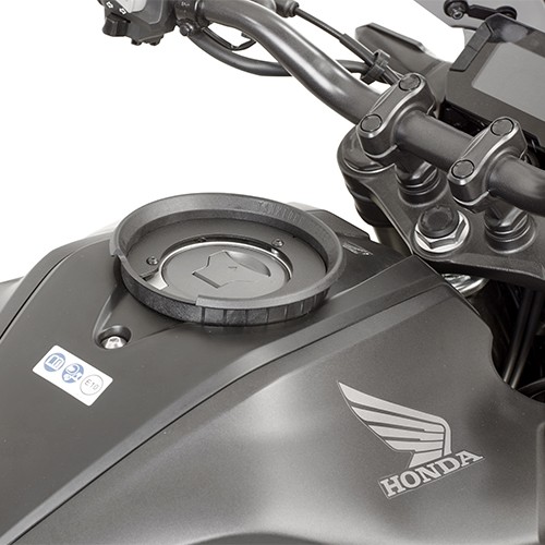 Anneau de fixation Givi sacoches de réservoir Honda CB 125 R (18-20) / CB 300 R (18-21)
