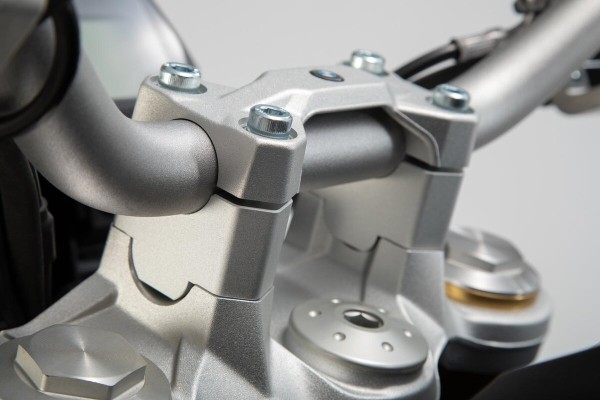 SW-Motech Réhausse de guidon, argent pour guidon Ø 22 mm, H=30 mm pour BMW F 750 GS - SW Motech